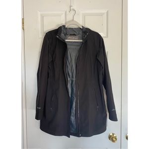 Size Medium Black Weather Edge Rain Jacket from Eddie Bauer